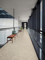 LVT In The Mix Terrazzo PVC Dune / Interface / PVC/LVT / 50 cm x 50 cm / Bruin, Beige